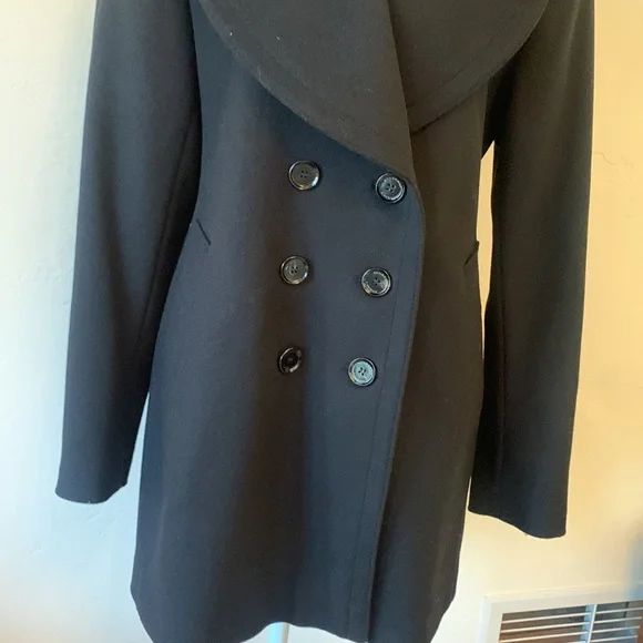 Burberry Wool and Cashmere Peacoat. NWT. Size 10. Black - Picture 5 of 10